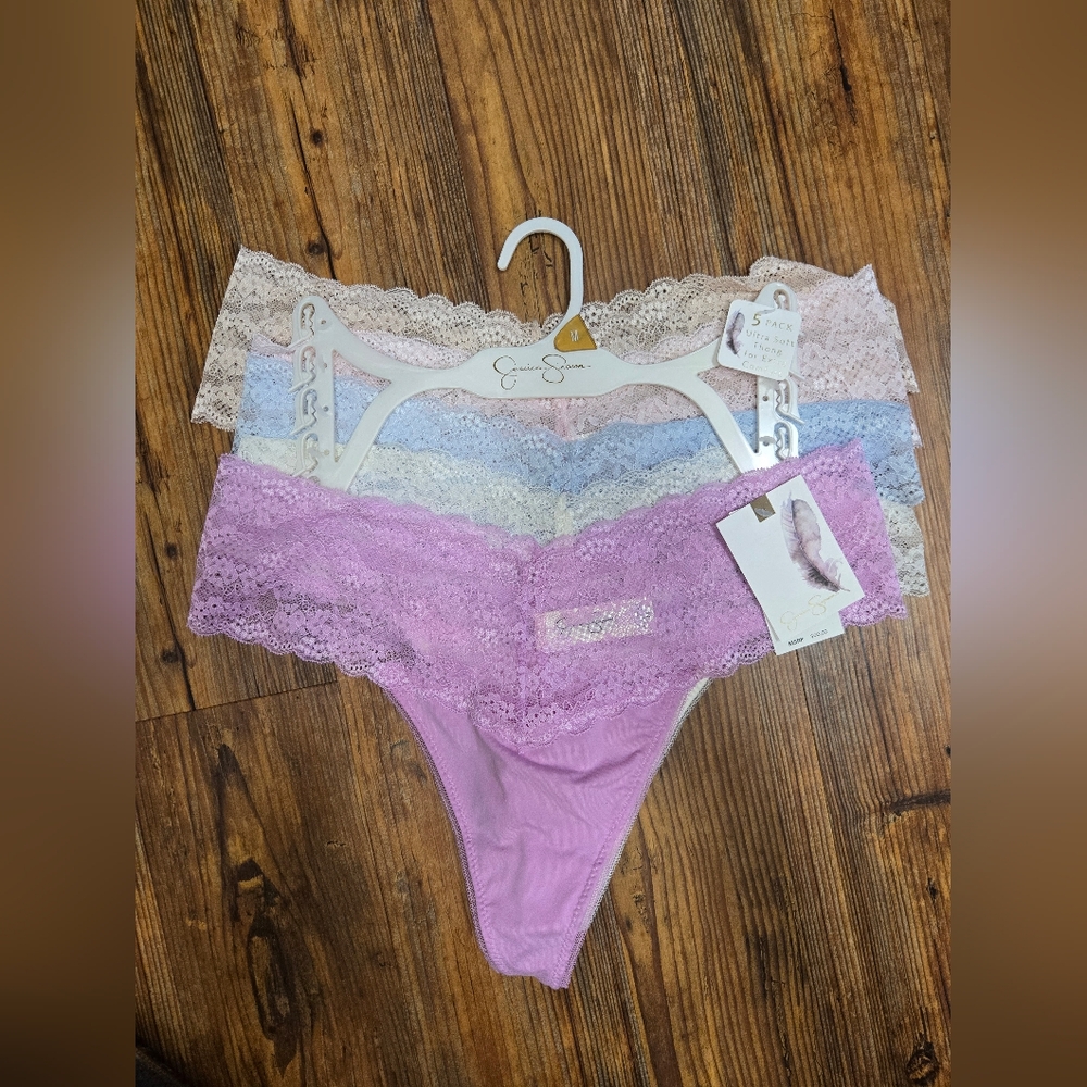 Jessica Simpson 5-pack thongs M pastels nwt beautiful soft silky sexy